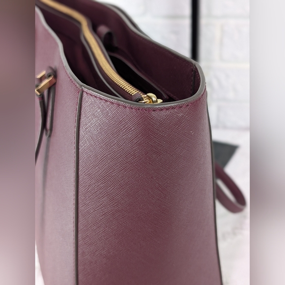 Tory Burch Robinson Leather Tote dust Bag Purse Wine/Burgundy Gold Large Space - Picture 5 of 16